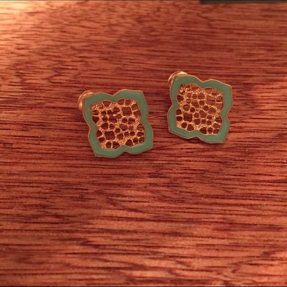 Teal Filigree Gold Diamond Clover Stud Earrings - Picture 2 of 3