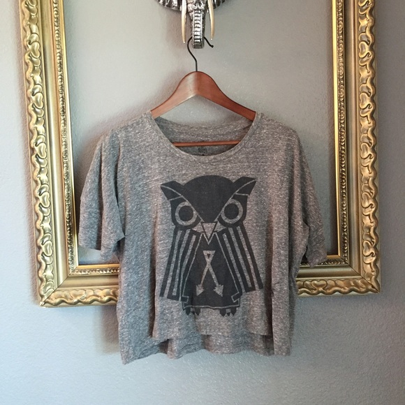 Grey/gray tee shirt