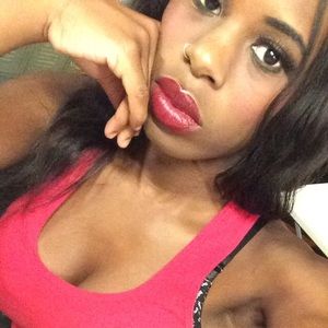 Meet your Posher, Salena