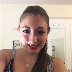 Meet your Posher, Diana