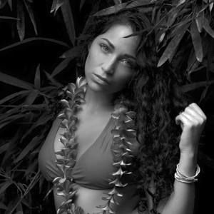 Meet your Posher, Angelina