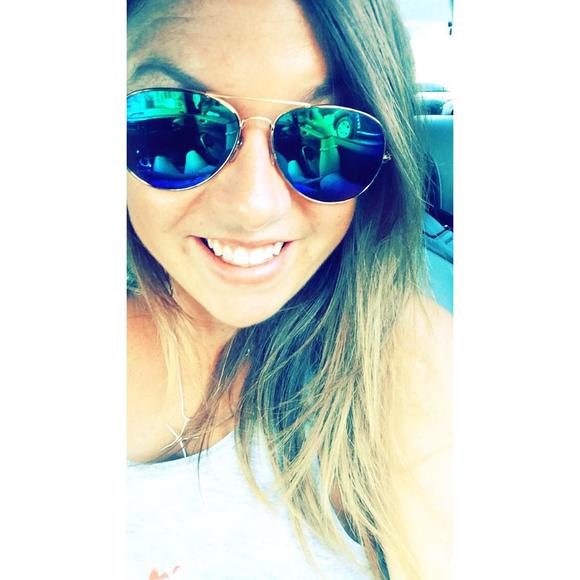 Meet your Posher, Gretchen