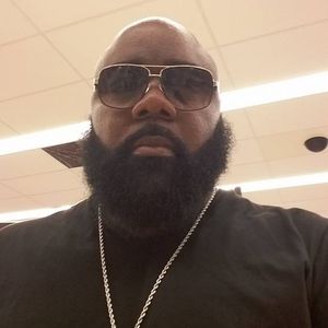 Meet your Posher, George bigmoe