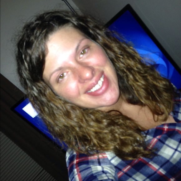 Meet your Posher, Sarah - Picture 1 of 1