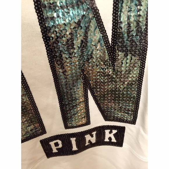 🔹sold🔹 VS Pink Limited Edition Crewneck - Picture 3 of 4
