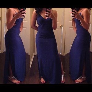 Maxi Dress w/ Cut Out- Blue