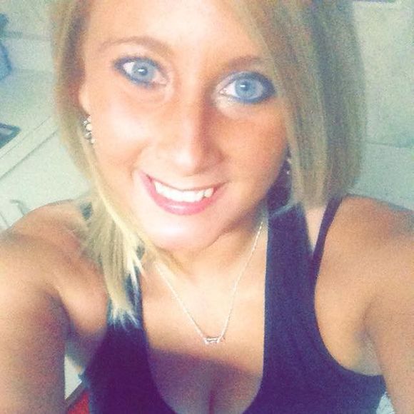 Meet your Posher, Courtney - Picture 1 of 1