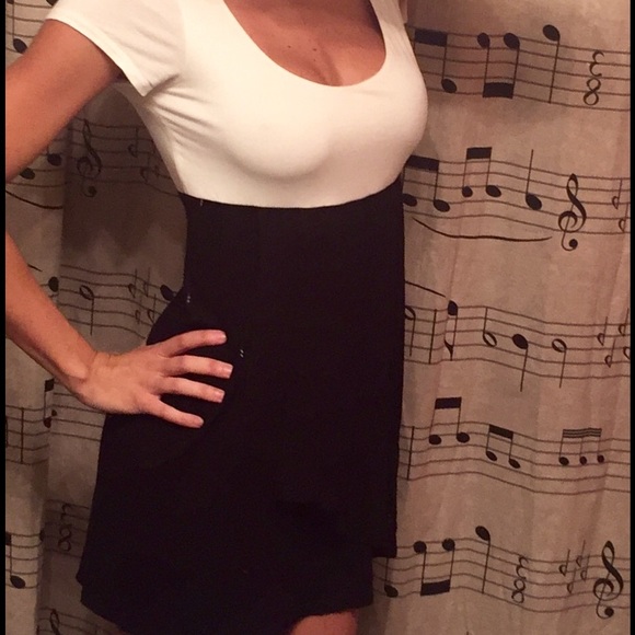 *SOLD* Cream & black cute dress