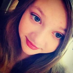 Meet your Posher, Anna rose