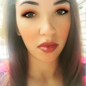 Meet your Posher, Sasha castillo