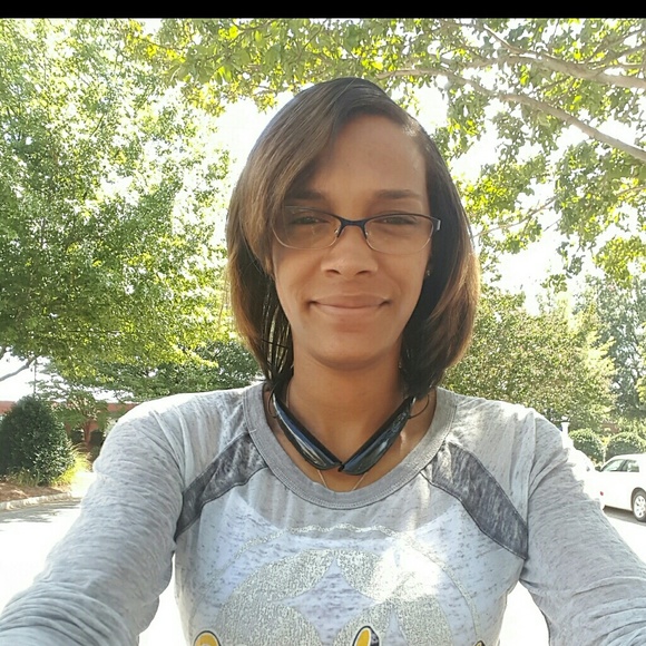Meet your Posher, Andrea - Picture 1 of 1
