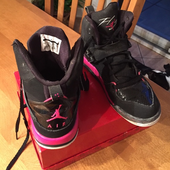 Used Jordan girls gym shoes
