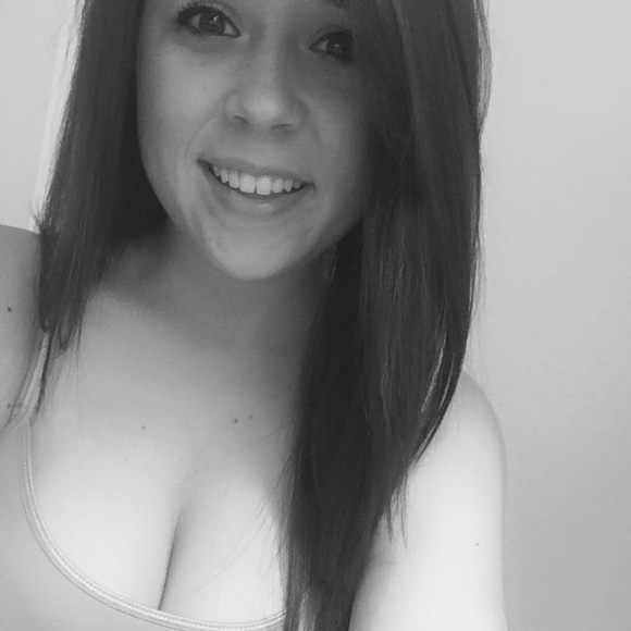 Meet your Posher, Ashley - Picture 1 of 1