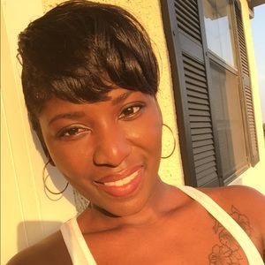 Meet your Posher, Phoebe.