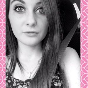 Meet your Posher, Deidre