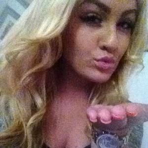 Meet your Posher, Traci