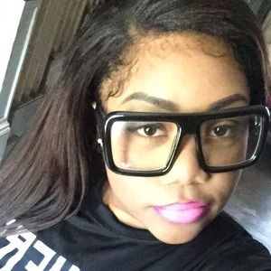 Meet your Posher, Danesha