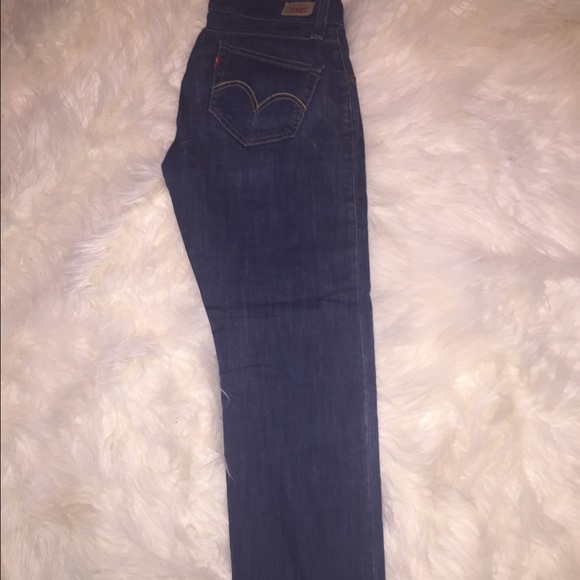 Boot cut Levi jeans!