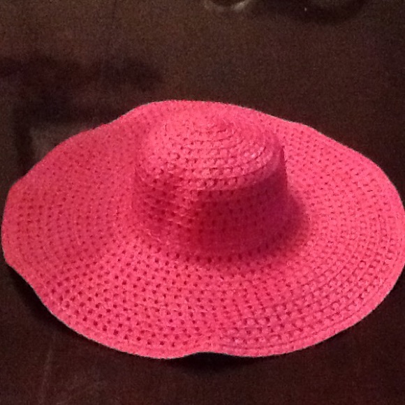 Pink fashion hat