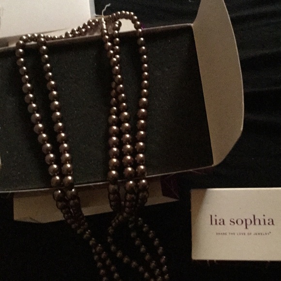 Lia Sophia pearl choker