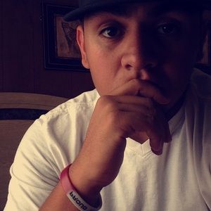 Meet your Posher, Luis