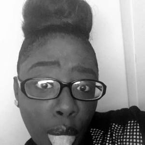 Meet your Posher, Dakota