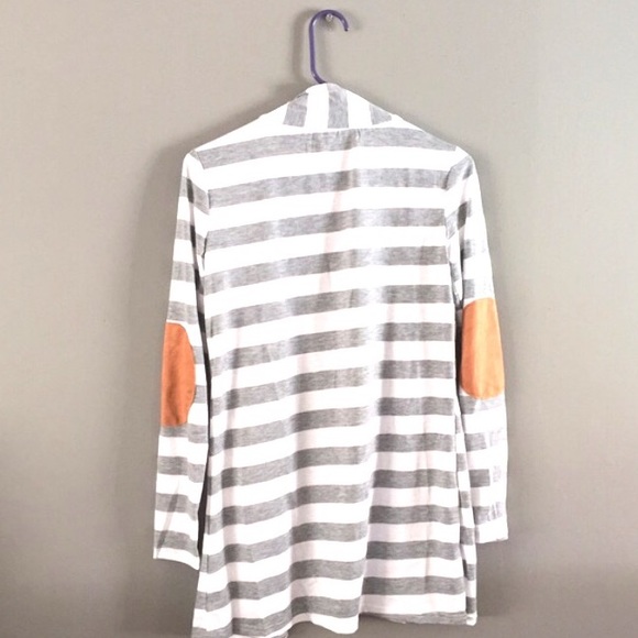 LAST ONE! ❣ Elbow Patch Cardigan - Picture 3 of 3