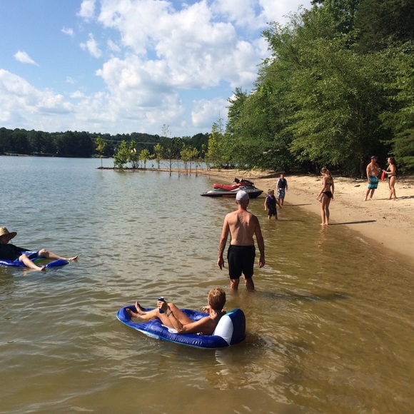 Meet your Posher, Isabella - Picture 4 of 4