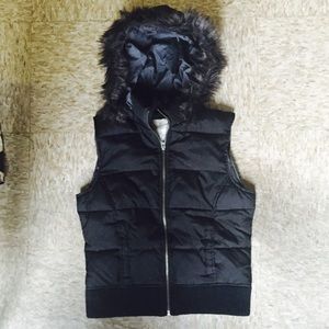 Vest with detachable hood