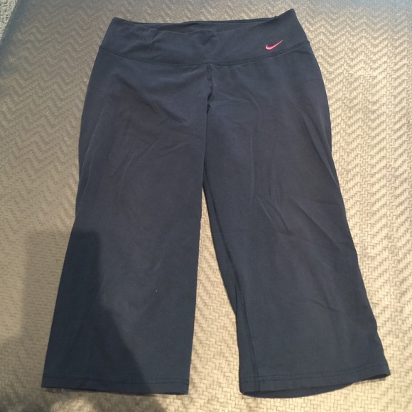 Nike Capri