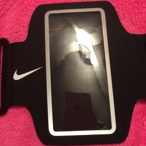 Nike iPhone arm running case