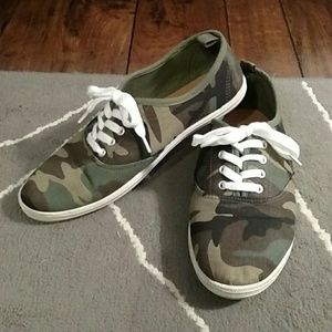 Charlotte Russe Camo Shoe