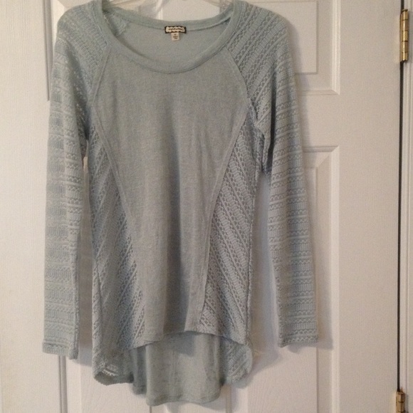 Long sleeve shirt -- perfect with leggings