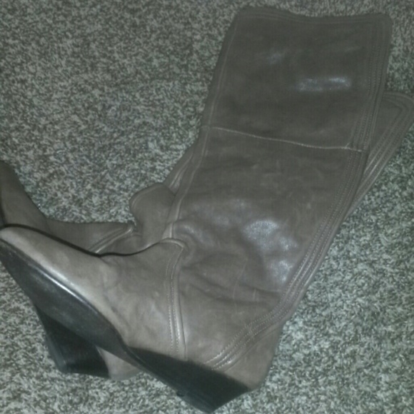 Italian Boots - Picture 3 of 3