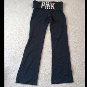 Black Victoria's Secret yoga pants - size medium