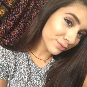 Meet your Posher, Victoria