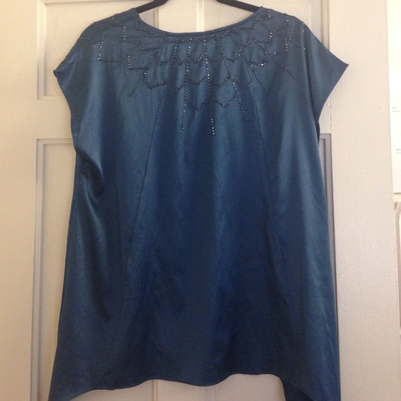 Elegant Beaded Blouse - Picture 3 of 4