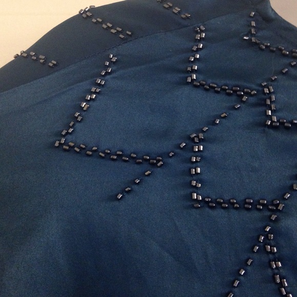 Elegant Beaded Blouse - Picture 4 of 4