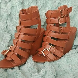 Tan wedges