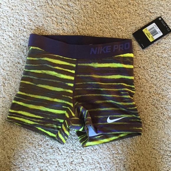 Nike pro shorts - size Small - NWT