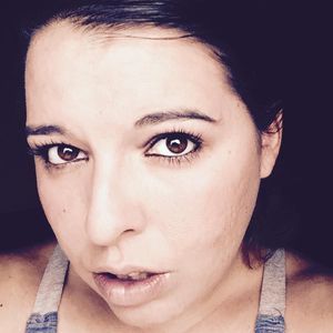 Meet your Posher, Ana