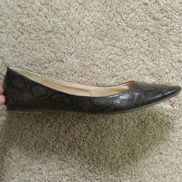 Old Navy Shoes - Faux snakeskin flats Old Navy Shoes - Faux snakeskin flats
