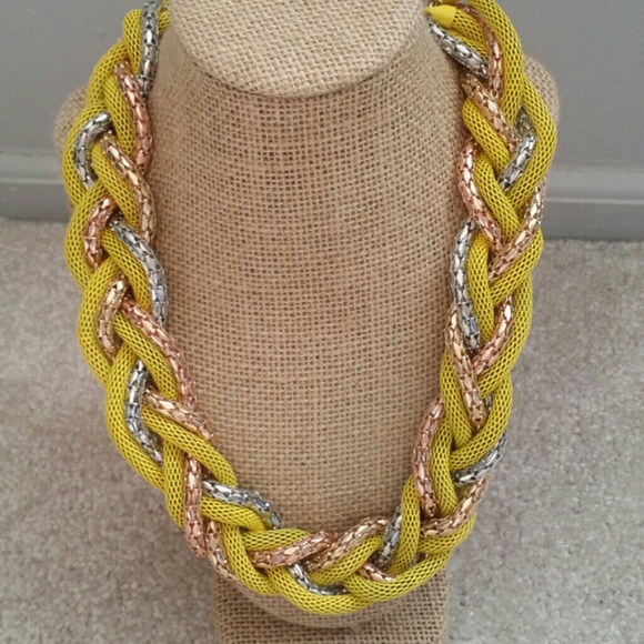 Fashionable necklace