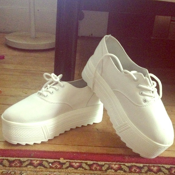 Platform canvas sneakers. Super cute, brand new!!