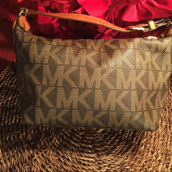 Michael Kors Handbags - Authentic  Michael Kors Hand Bag