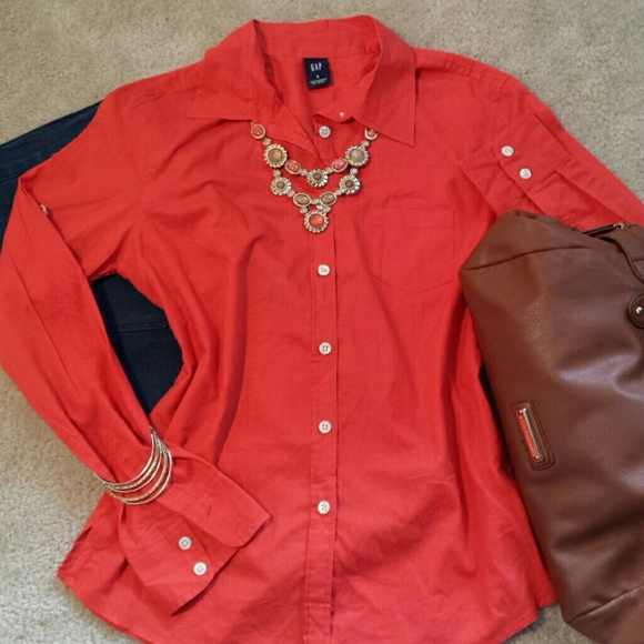GAP Tops - *The Must Have Gap Button Down~Pop of Color*