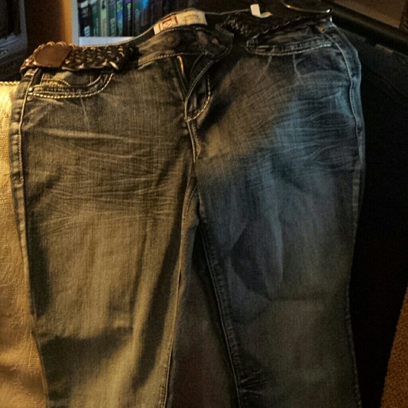 Jeans - Picture 1 of 3