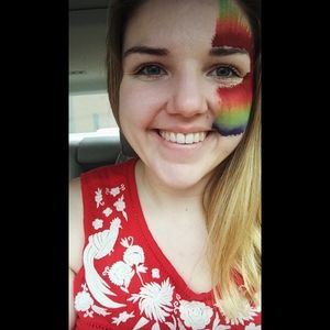 Meet your Posher, Lauren