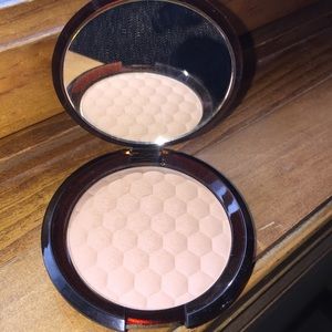 The Body Shop Honeycomb Bronzer