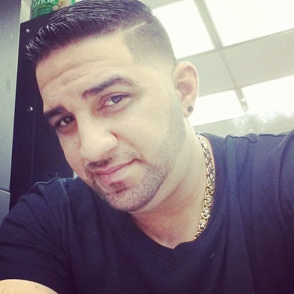 Meet your Posher, Jairo - Picture 1 of 1